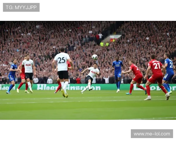 英国足球球星小胖子是谁 他为何在球场外也备受关注