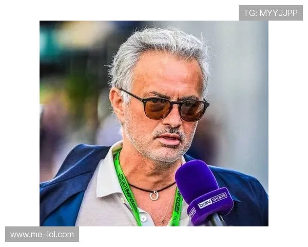 足球明星佩戴香水的时尚瞬间引领潮流看球场之外的魅力展示