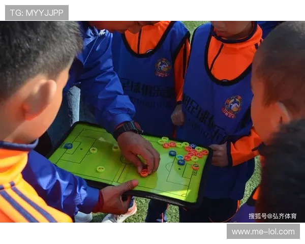 足球星跳：创新玩法引领未来体育新潮流的跨界体验与挑战